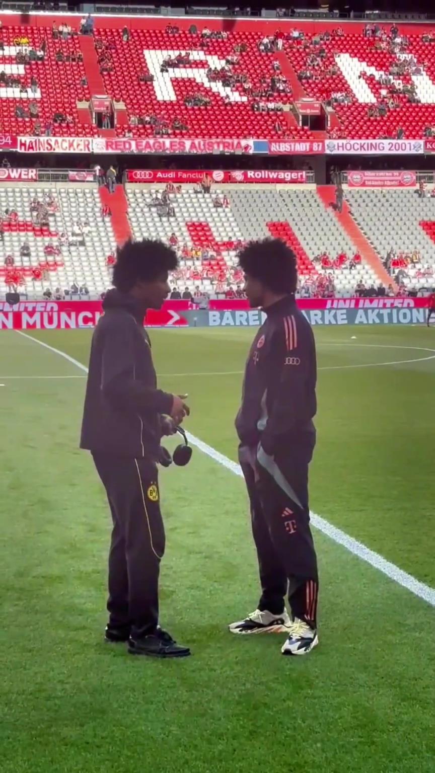 一模一樣的蓬蓬頭！一時(shí)分不清阿德耶米和格納布里了！