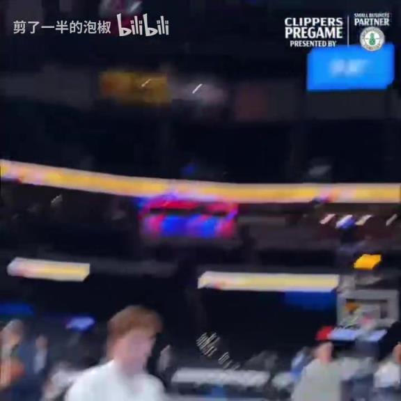 寶藏球員！你覺得小瓊斯能延續(xù)去年季后賽的亮眼表現(xiàn)嗎？